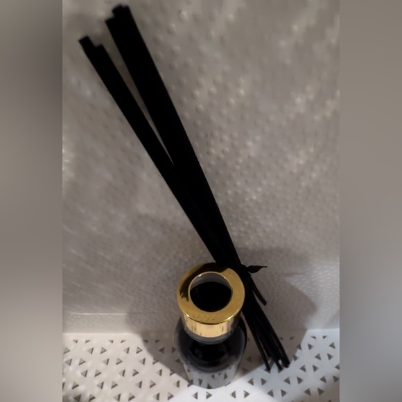 Hotel collection Diffuser!! - Picture 3 of 3